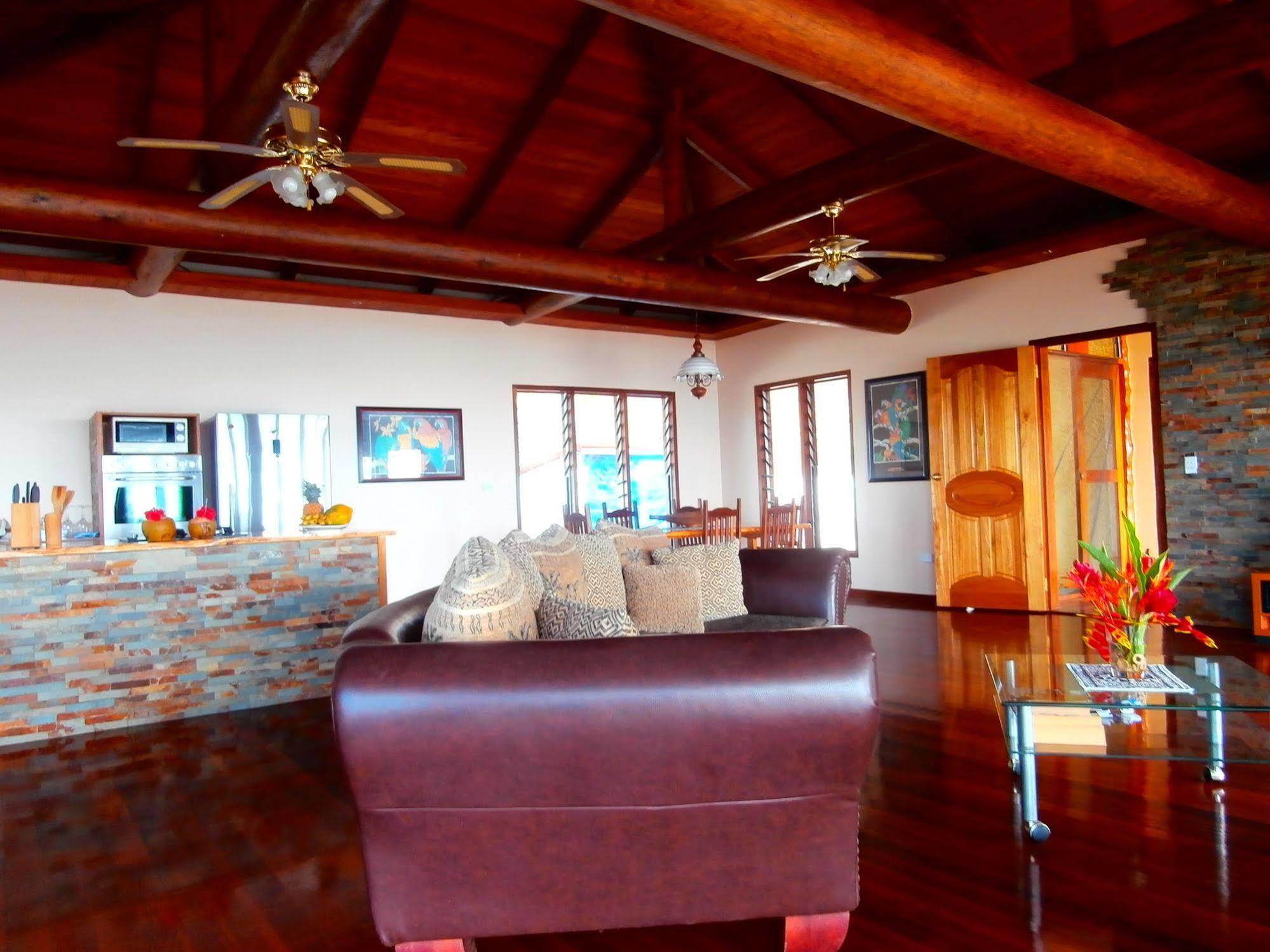 Korovesi Sunshine Villas Savusavu Eksteriør billede